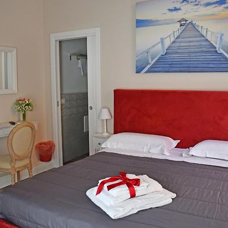 B&B Romeo Luxury Rooms CTA Exteriör bild