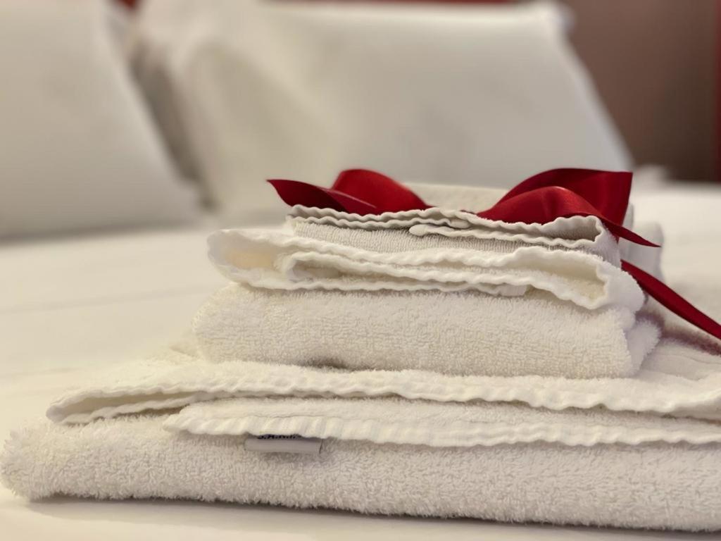 B&B Romeo Luxury Rooms CTA Exteriör bild