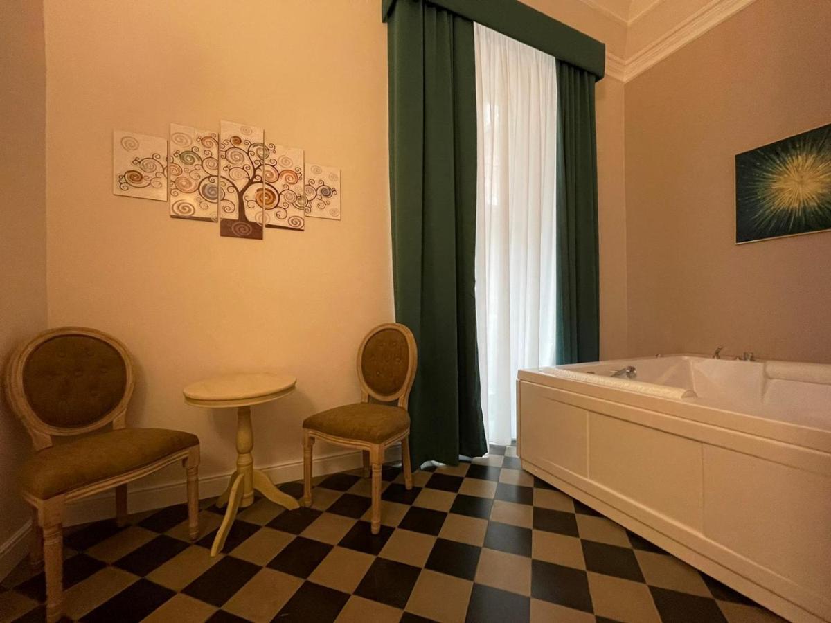 B&B Romeo Luxury Rooms CTA Exteriör bild