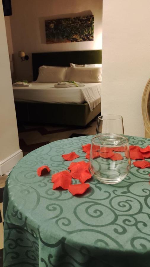 B&B Romeo Luxury Rooms CTA Exteriör bild